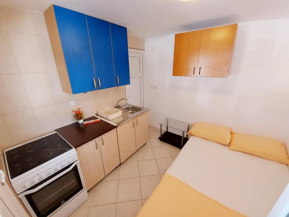 Guest House Ivana Igalo Extérieur photo